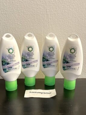 Herbal Essences Naked Moisture Conditioner 1.7 oz x 4 discontinued